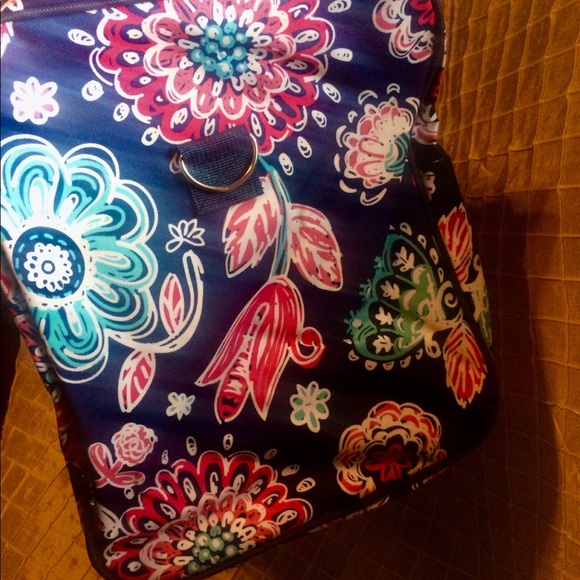NWT Navy Floral Duffle Bag - Picture 4 of 4
